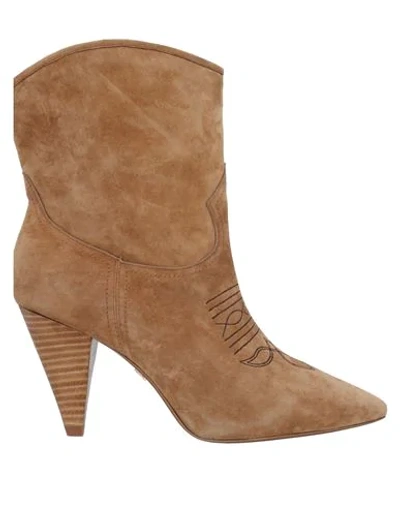 Lola Cruz Ankle Boots In Sand