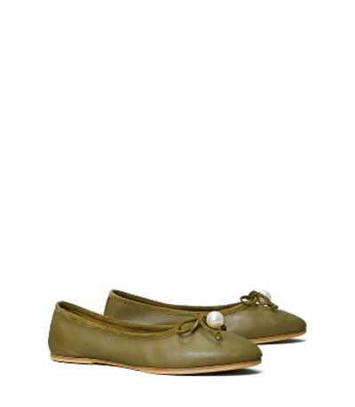 Tory Burch Charm Ballet Flat In Olive/olive/white