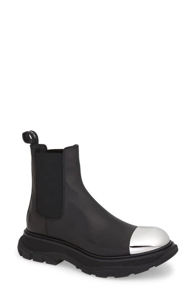 Alexander Mcqueen Tread Metal Toe-cap Leather Chlesea Boots In Black