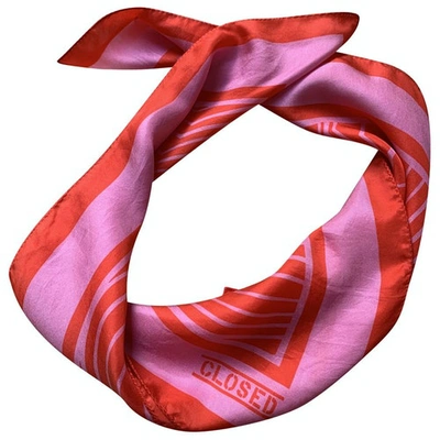 Pre-owned Closed Silk Scarf In Red