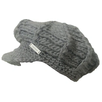 Pre-owned Dkny Wool Hat In Grey