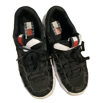 Pre-owned Tommy Hilfiger Black Leather Trainers