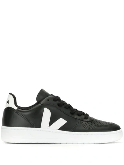 Veja V-10 Low-top Leather Trainers In Black