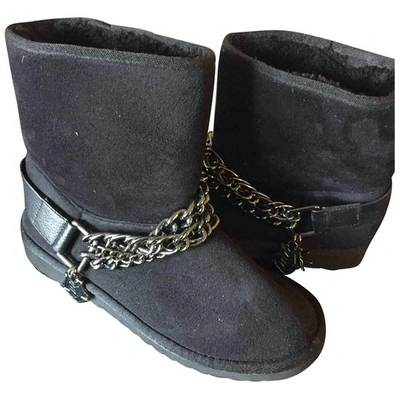 Pre-owned Moschino Love Snow Boots In Black