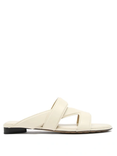 Bottega Veneta Band Flat Leather Sandals In Bianco