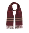BURBERRY THE CLASSIC CHECK SCARF,14348681