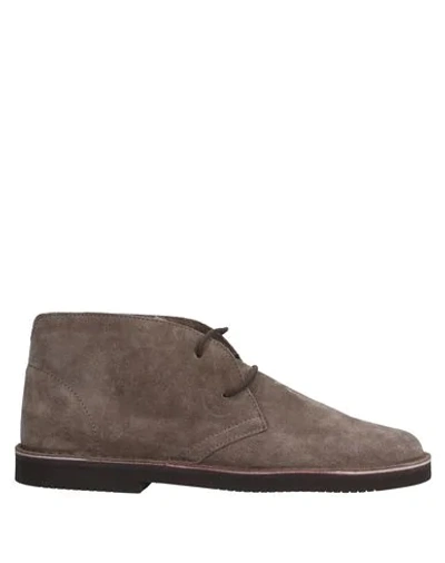 Lerews Ankle Boots In Dove Grey