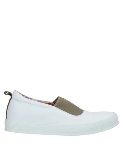 Flow Sneakers In White