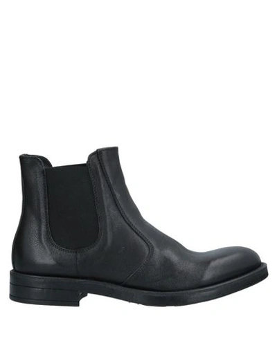 Young Ankle Boots In Black