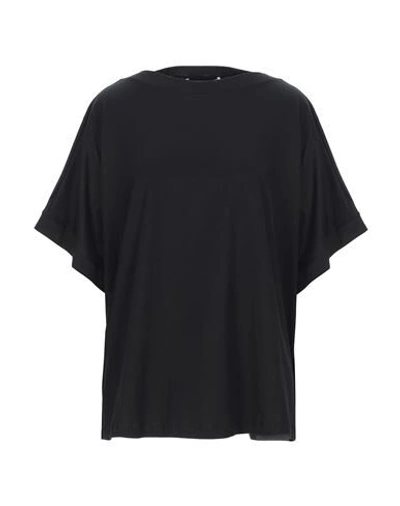 Liviana Conti T-shirts In Black