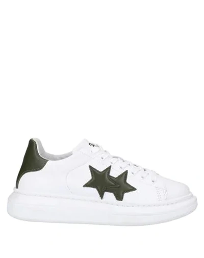 2star Sneakers In White