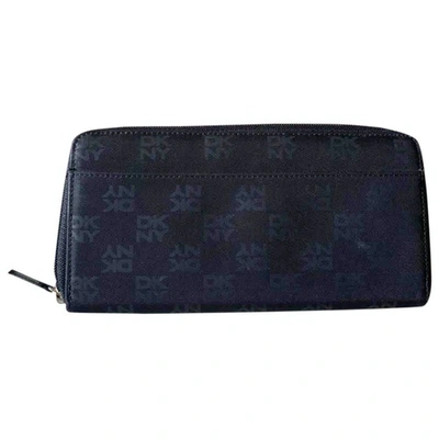 Pre-owned Dkny Cloth Wallet In Black