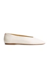 Aeyde 'moa' Choked-up Leather Flats In Black,white