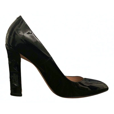 Pre-owned Paula Cademartori Patent Leather Heels In Black