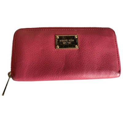 Pre-owned Michael Kors Leather Wallet In Pink