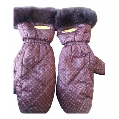 Pre-owned Louis Vuitton Silk Mittens In Burgundy