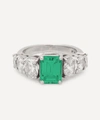 KOJIS PLATINUM EMERALD AND DIAMOND RING,000722676