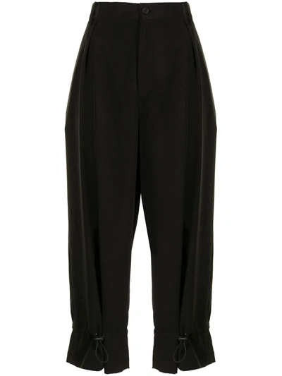 Yohji Yamamoto Cropped Pleated Trousers In Black