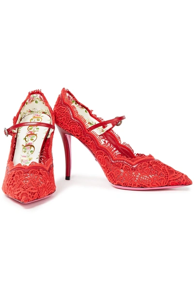 Gucci Virgina 95 Lace Mary Jane Pumps In Red