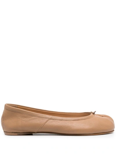 Maison Margiela Tabi Ballerinas In Brown