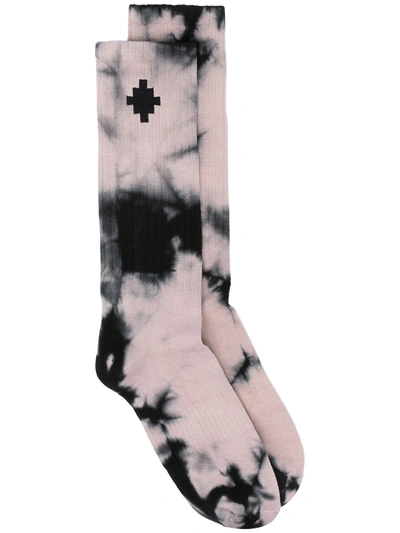 Marcelo Burlon County Of Milan Tie & Dye Cross Midhigh Socks In Neutrals