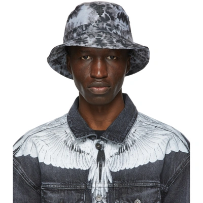 Marcelo Burlon County Of Milan Grey & Black Starter Black Label Edition Cross Bucket Hat In White