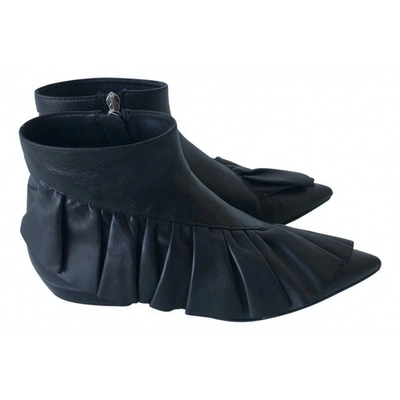 Pre-owned Jw Anderson Leather Ankle Boots In Black
