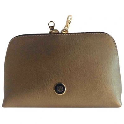 Pre-owned Loewe Leather Purse In Gold