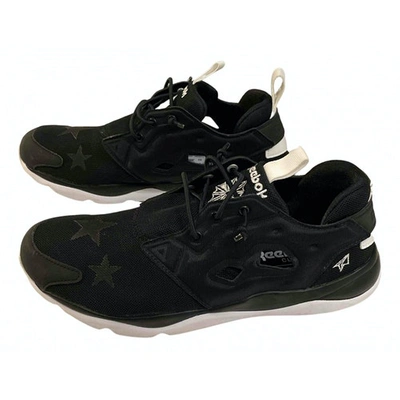 Pre-owned Reebok Cloth Low Trainers In Black