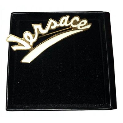 Pre-owned Versace White Metal Pins & Brooches