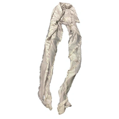 Pre-owned Louis Vuitton Châle Beyond Monogram Silk Scarf In Silver