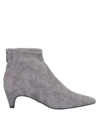 Carmens Ankle Boots In Light Grey