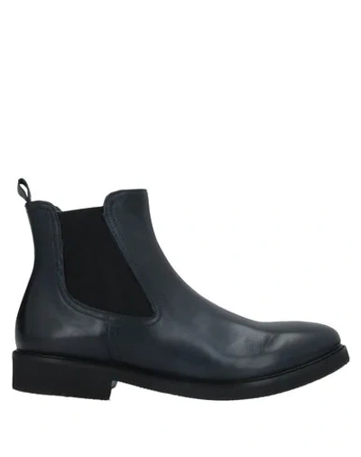 Calpierre Ankle Boots In Dark Blue