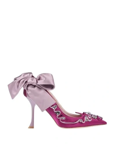 Roger Vivier Pumps In Pink