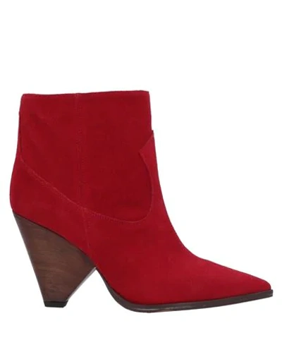 Anna F. Ankle Boots In Red