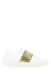 VALENTINO GARAVANI VALENTINO GARAVANI ROCKSTUD UNTITLED SNEAKERS