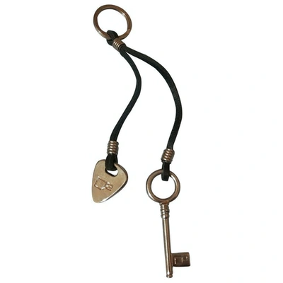 Pre-owned Dsquared2 Leather Key Ring In Silver