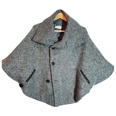 Pre-owned Emilio Pucci Wool Cape In Grey