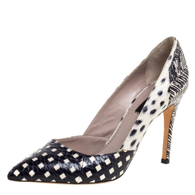 Pre-owned Marc Jacobs White / Black Printed Python Pointed Toe Pumps Size 39