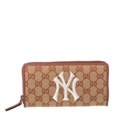 Pre-owned Gucci Brown Gg Canvas And Leather Ny Yankees Patch Zip Around Wallet