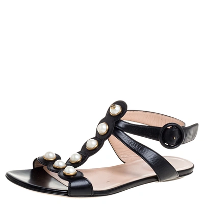 Pre-owned Gucci Black Leather Faux Pearl Embellished Willow T Strap Flat Sandals Size 36.5