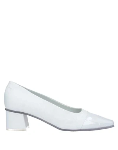 Mm6 Maison Margiela Pumps In White