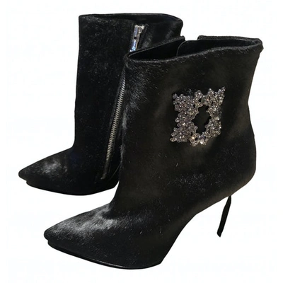 Pre-owned Marc Cain Pony-style Calfskin Ankle Boots In Black