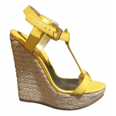 Pre-owned Dsquared2 Leather Sandal In Yellow