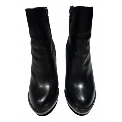 Pre-owned Herve Leger Leather Boots In Black