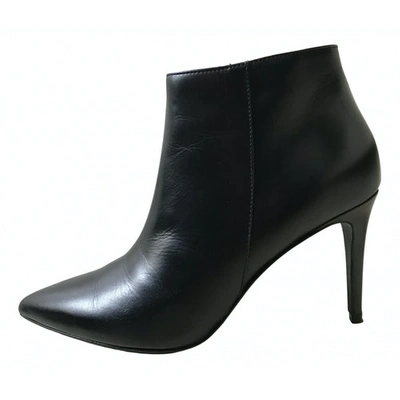 Pre-owned Anaki Leather Ankle Boots In Black