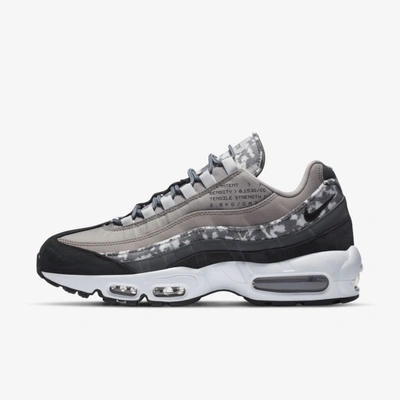 Nike Air Max 95 Se Men's Shoe In Enigma Stone,white,iron Grey,off Noir