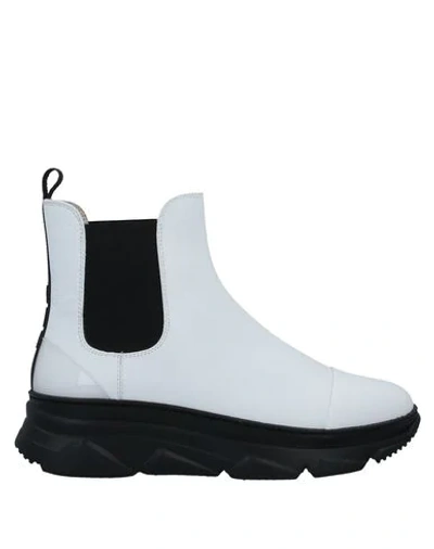 181 By Alberto Gozzi Ankle Boots In White