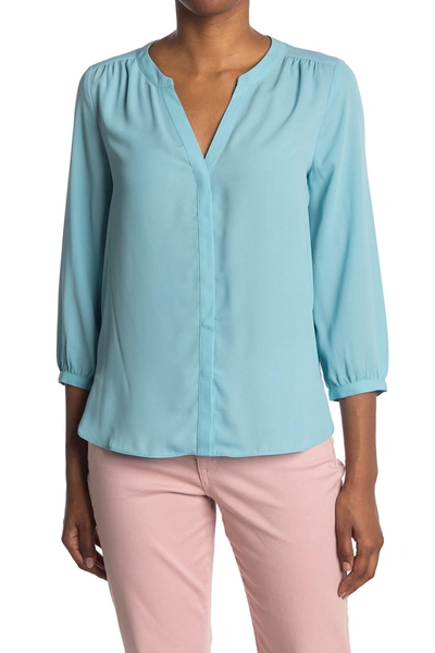 Nydj Pleat Back Crepe Blouse In Blue Daisy