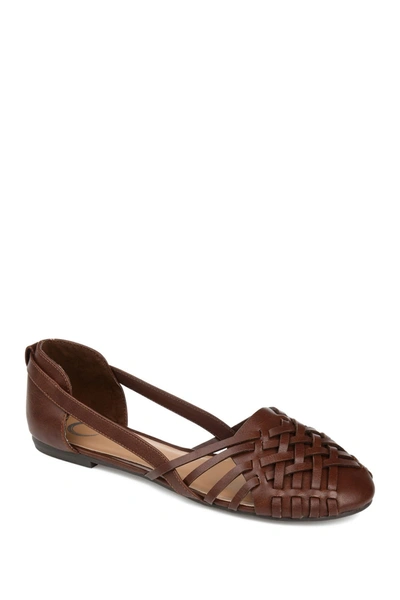 Journee Collection Journee Ekko Weave Flat In Brown